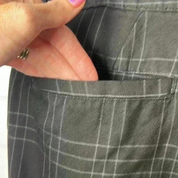 O’Neill Plaid Conquest Shorts Size 32 Black & Gray - Picture 7 of 8